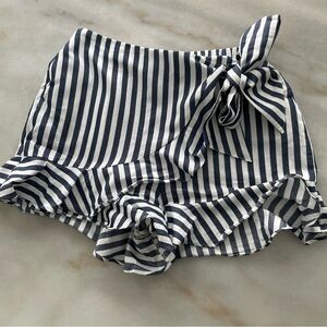 F21 Striped Navy and White Ruffle Shorts size M